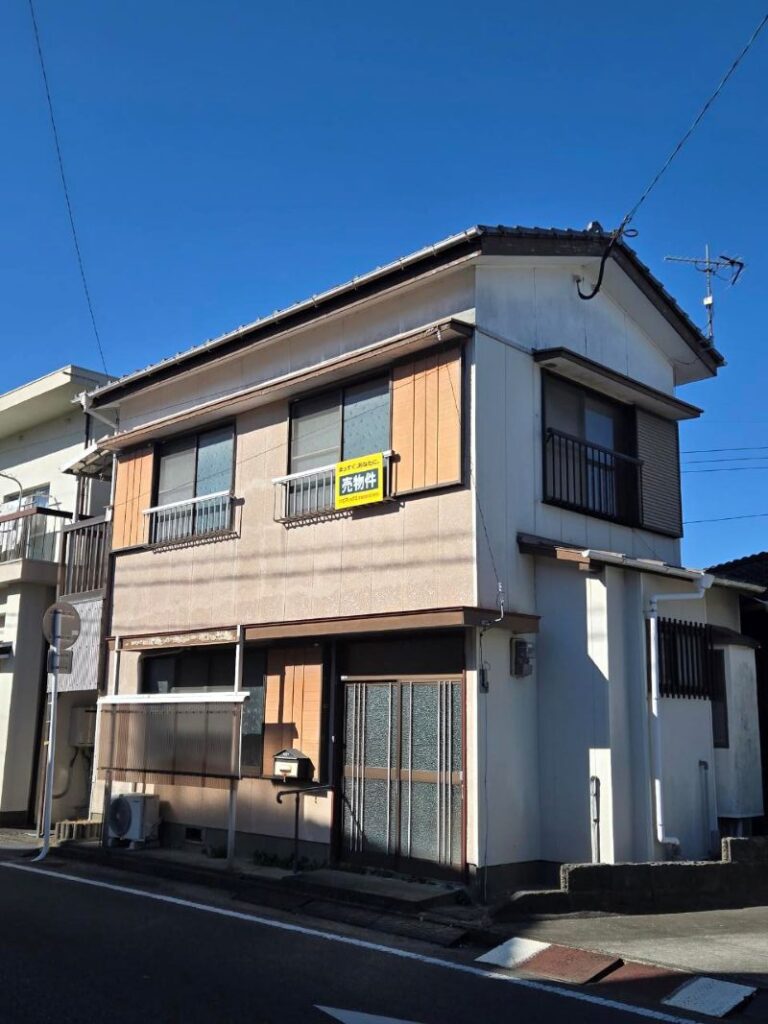 宮崎県・延岡市 古城町一丁目 一戸建売家(4DK)