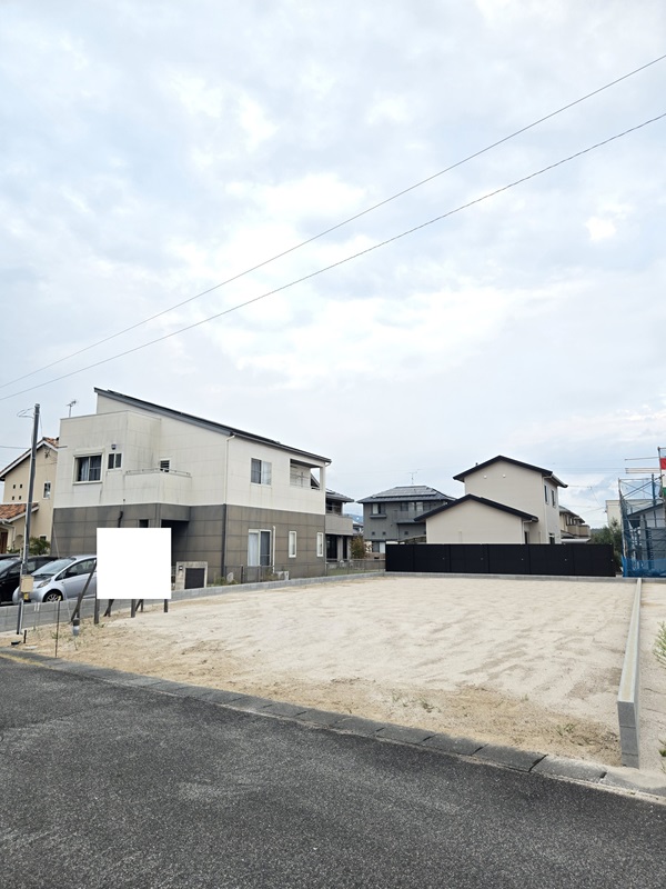 田布施町・中央南 コスモス近く 売土地（約90.91坪）住宅用地 ※建築条件なし